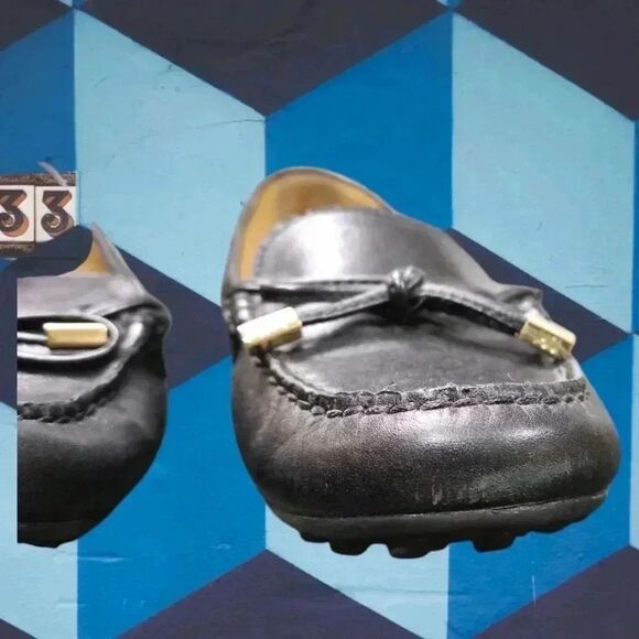 MICHAEL KORS SUTTON LEATHER LOAFERS - Picture 13 of 15